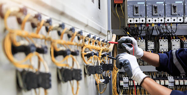 Professional Electrician technician working in Burbank, WA